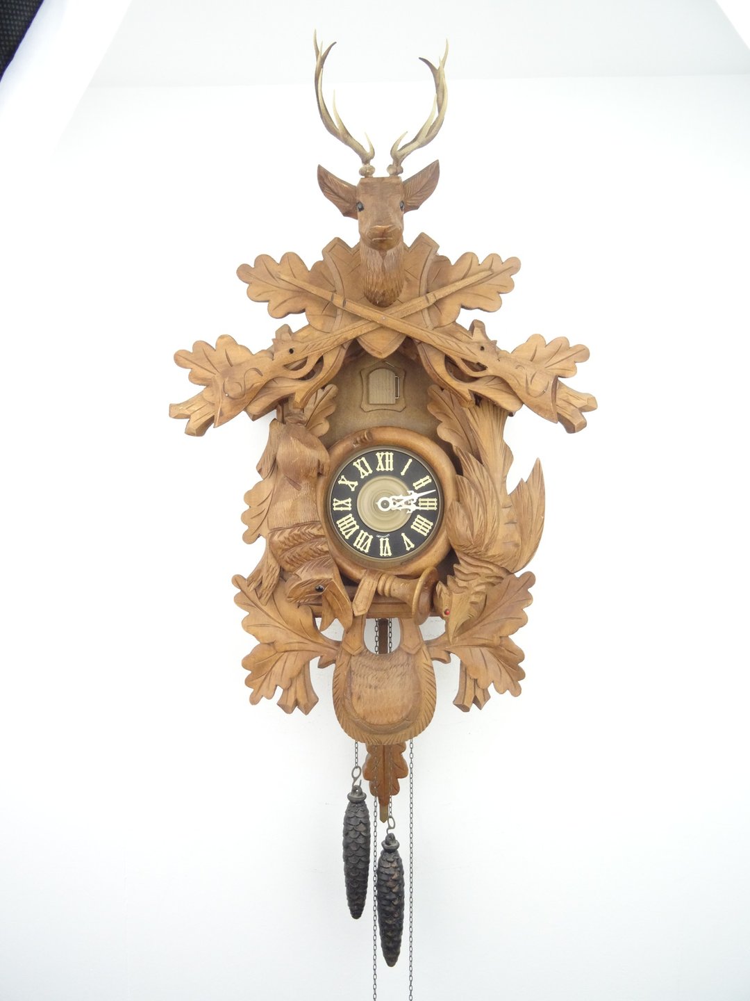 German Vintage Regula Black Forest 8 day Cuckoo Clock Deer Phaesant Hunting - 时钟/闹钟 - 木头 咖啡色