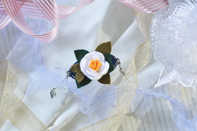 月白山茶花发夹坠饰版 - 发饰 - 其他人造纤维 白色