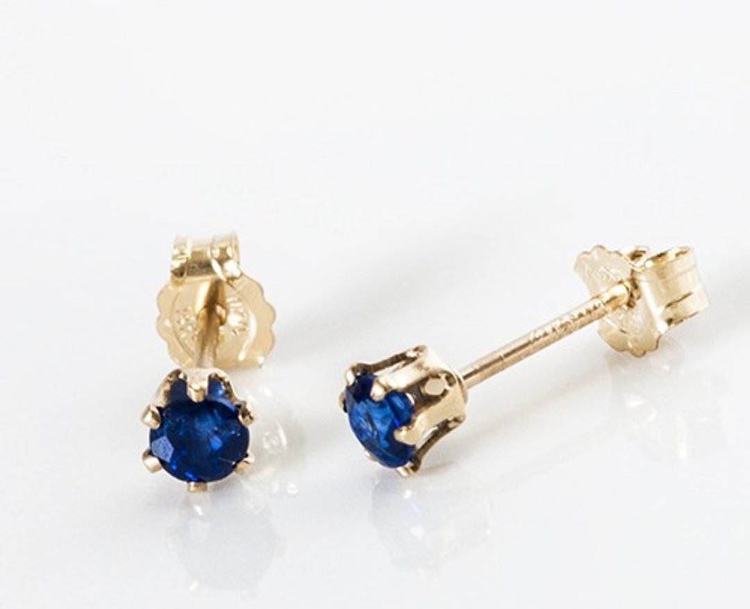 [Restock] Blue Sapphire Stud Earrings + Pearl Catch - 耳环/耳夹 - 宝石 
