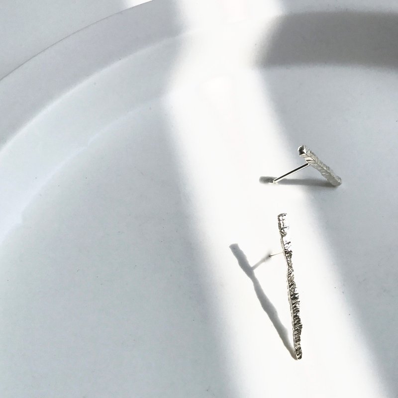 踪迹耳环 Trail Earring 风景系列 925纯银 - 耳环/耳夹 - 其他金属 银色
