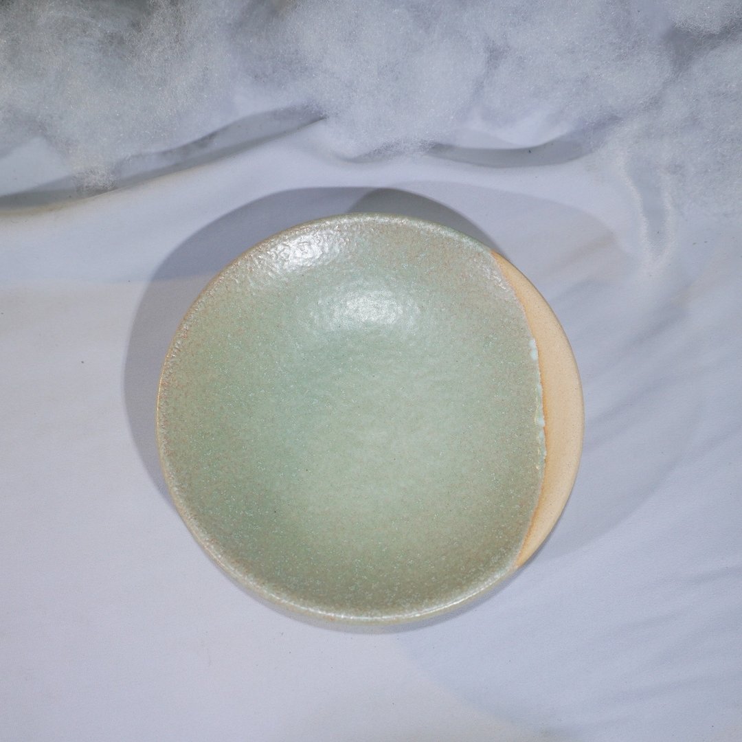 苍翠眉月陶盘约Ø12.3 cm - 浅碟/小碟子 - 陶 蓝色