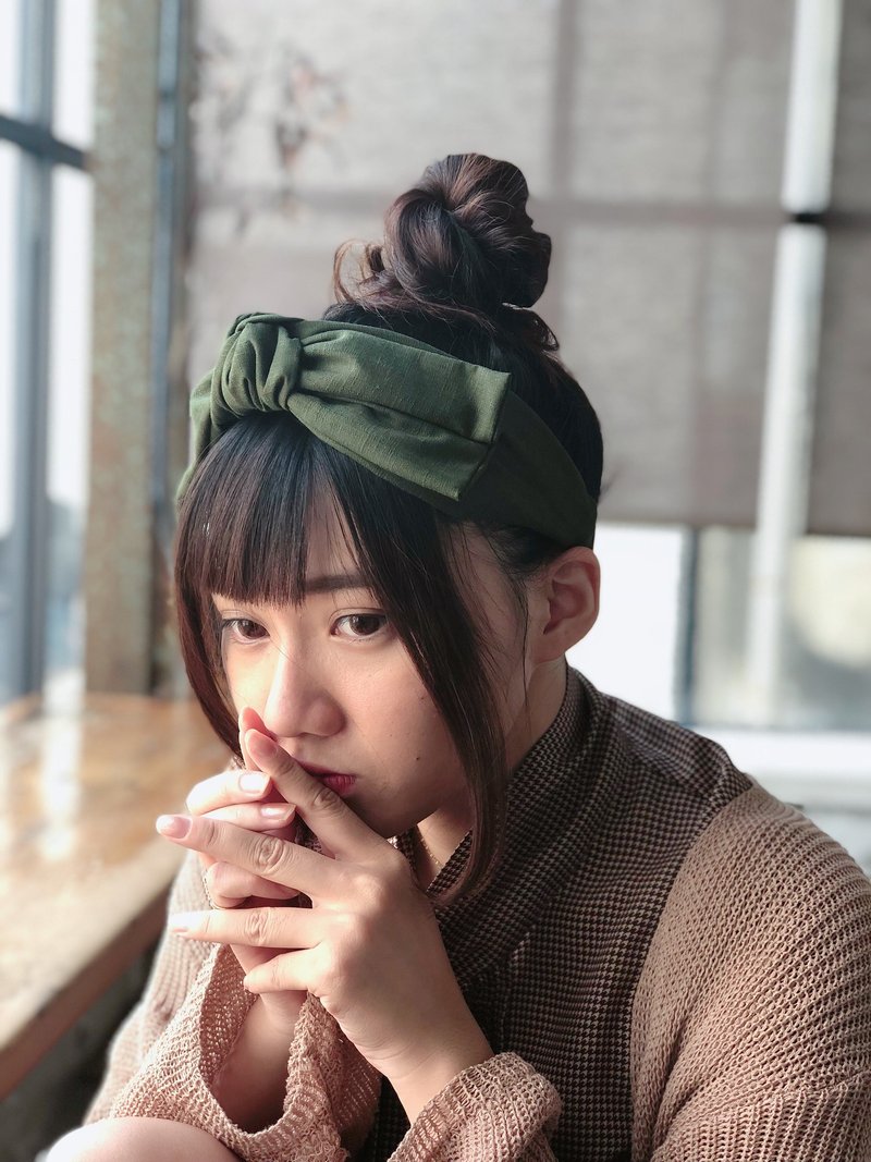 原野的故事 森林绿 大蝴蝶扭结发带 ggoomstudio - 发带/发箍 - 棉．麻 绿色