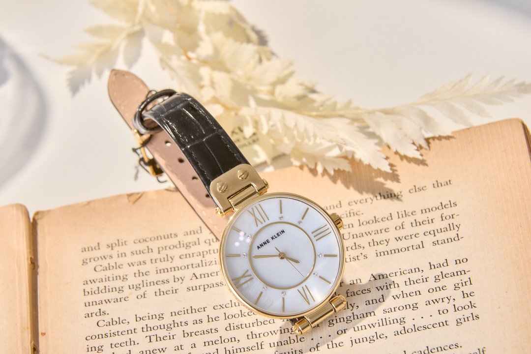【美国带回 欧美古董饰品】美国复古款女表 ANNE KLEIN 金色 - 女表 - 其他金属 