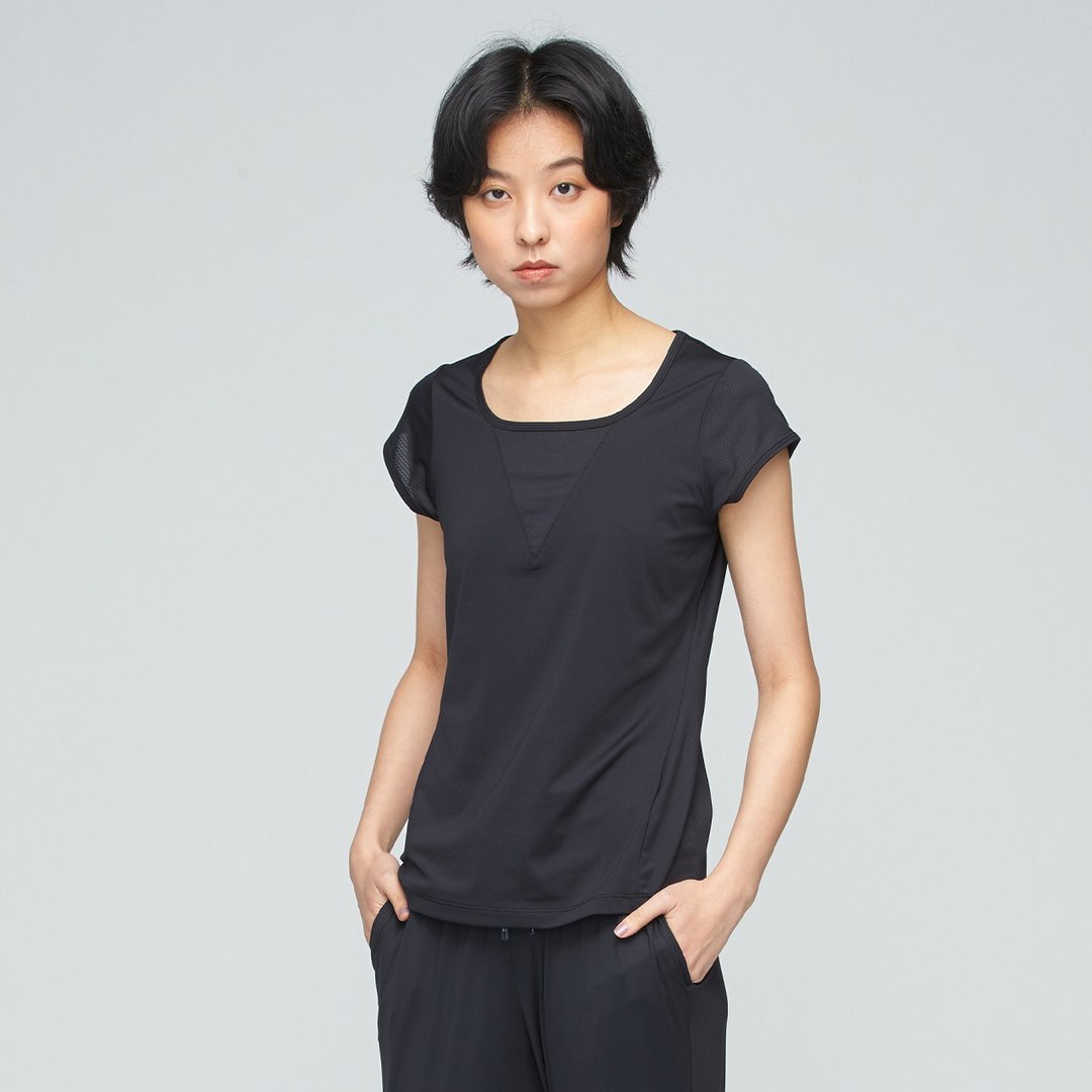 不可退换 /吸排拼接修身上衣(女)-胶片黑 - 女装 T 恤 - 聚酯纤维 黑色