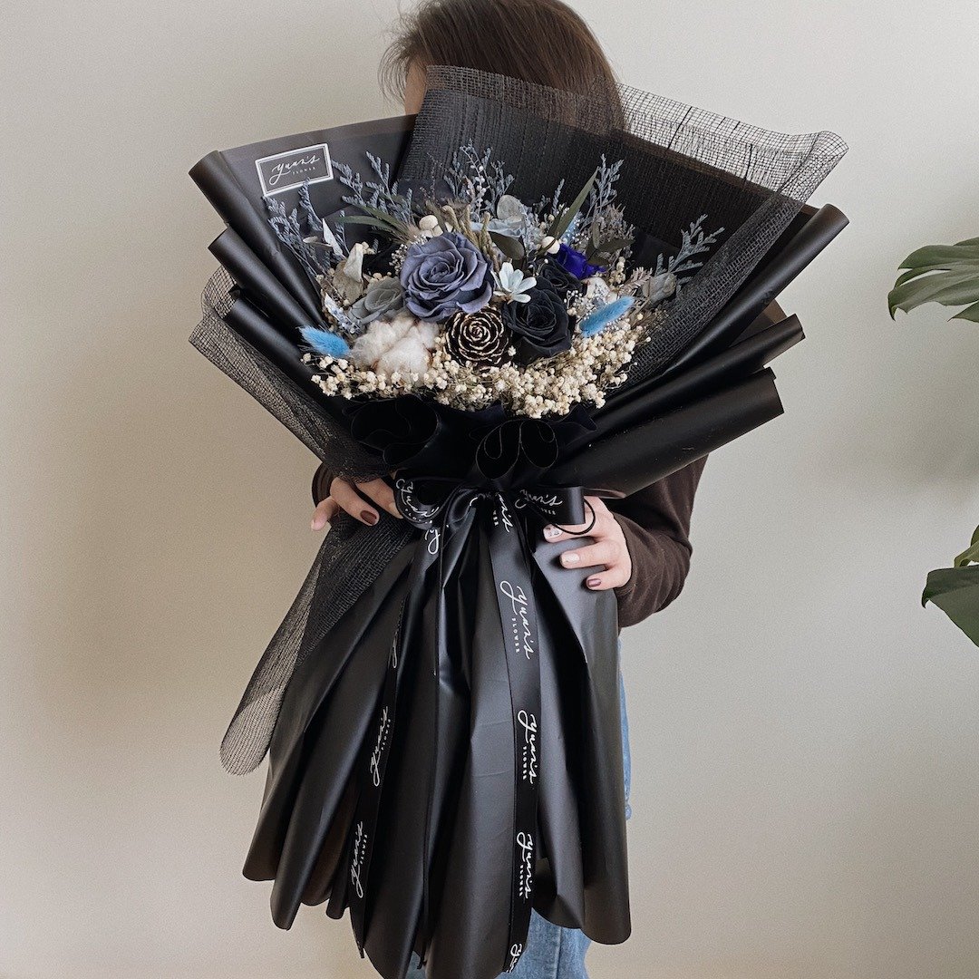 冷黑色 情人节花束 毕业 生日礼物 扩香 永生花 韩式绑花 母亲节 - 干燥花/捧花 - 植物．花 灰色