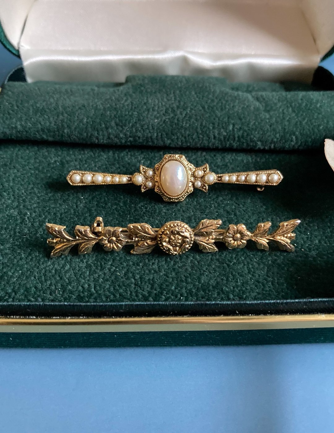 法式西洋古董 珍珠浮雕花朵 帽针 胸针别针 - 胸针 - 其他金属 