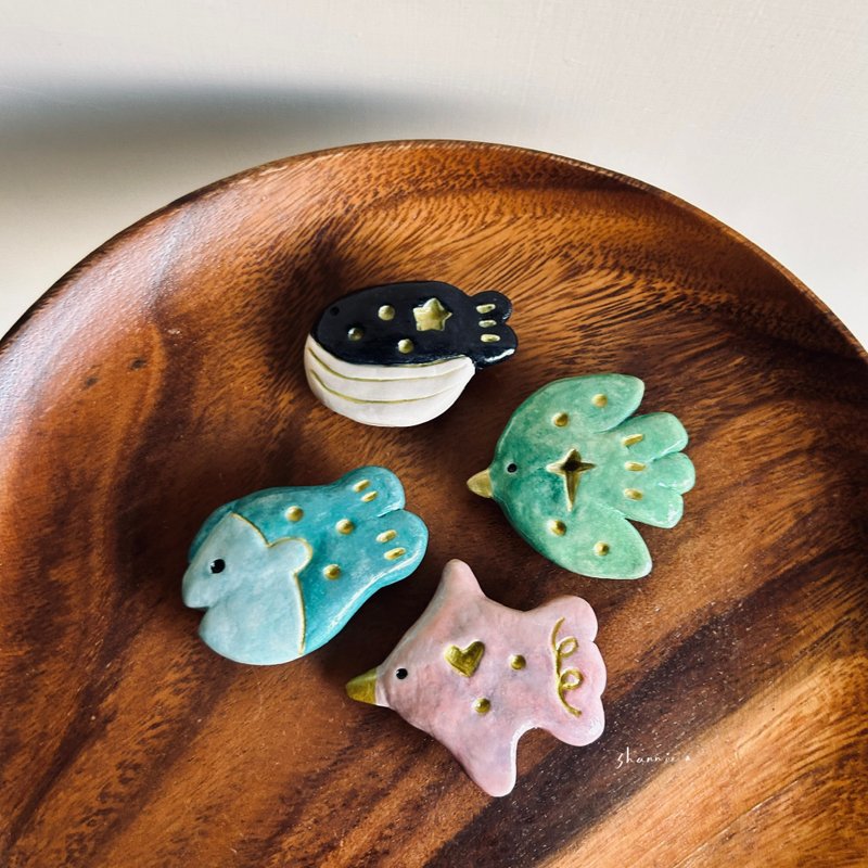 在黑暗中绽放光彩的动物 软陶别针 - 徽章/别针 - 其他材质 