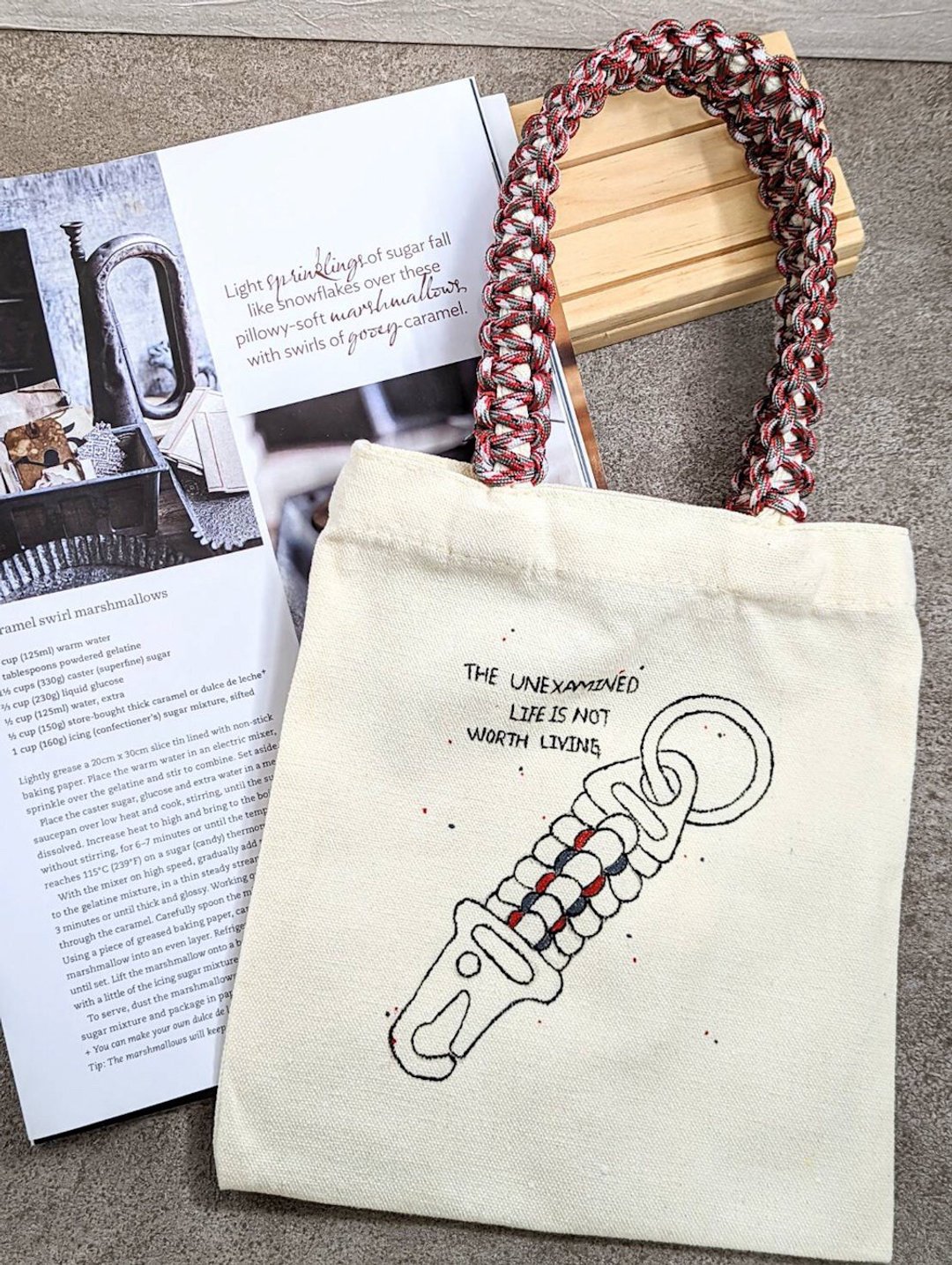 W.A.L- Paracord tote bag 手绘帆布袋 帆布包 手提袋(小款) - 手提包/手提袋 - 其他材质 