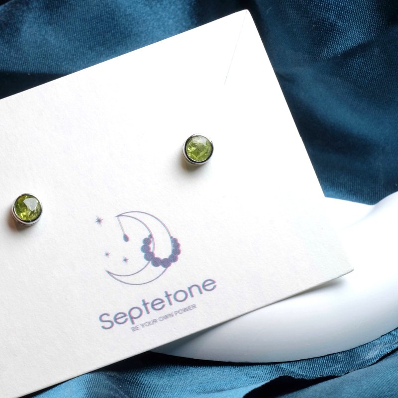 净透橄榄石S925纯银天然水晶耳环│5mm 提升人缘 幸福好运 正能量 - 耳环/耳夹 - 水晶 绿色