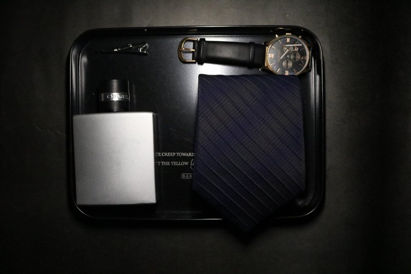 紫色暗条纹领带真丝时尚商务男necktie - 领带/领带夹 - 丝．绢 多色