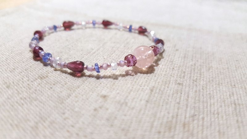 dotdot | 红石榴石 x 蓝晕月光石 x 丹泉石 x 粉橘摩根石 - 手链/手环 - 宝石 粉红色