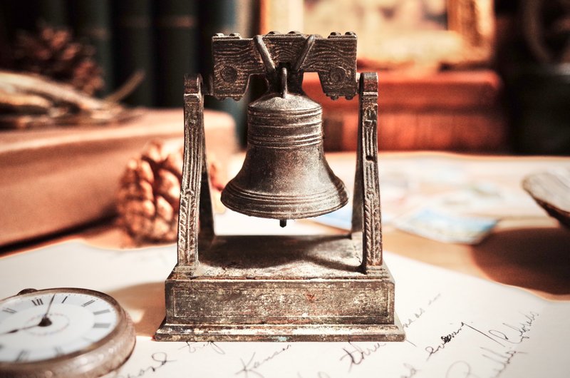 老美国铜制古董迷你削铅笔机纸镇(大钟造型) - 削笔器 - 其他金属 灰色