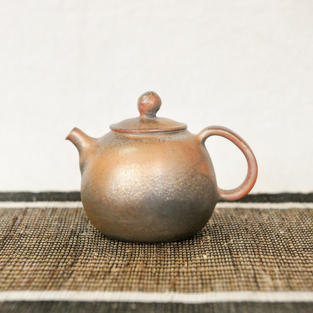 柴烧陶手作。雾面质感深色 手捏茶壶 - 茶具/茶杯 - 陶 咖啡色