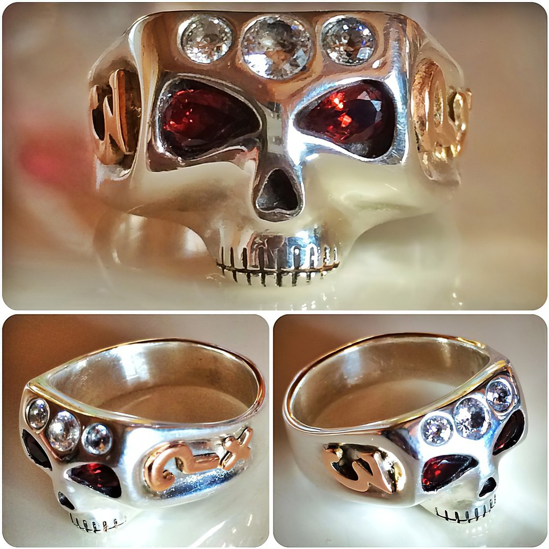 Johnny Depp Skull Ring with Golden Symbols &amp; Stones Handcrafted - 戒指 - 纯银 银色