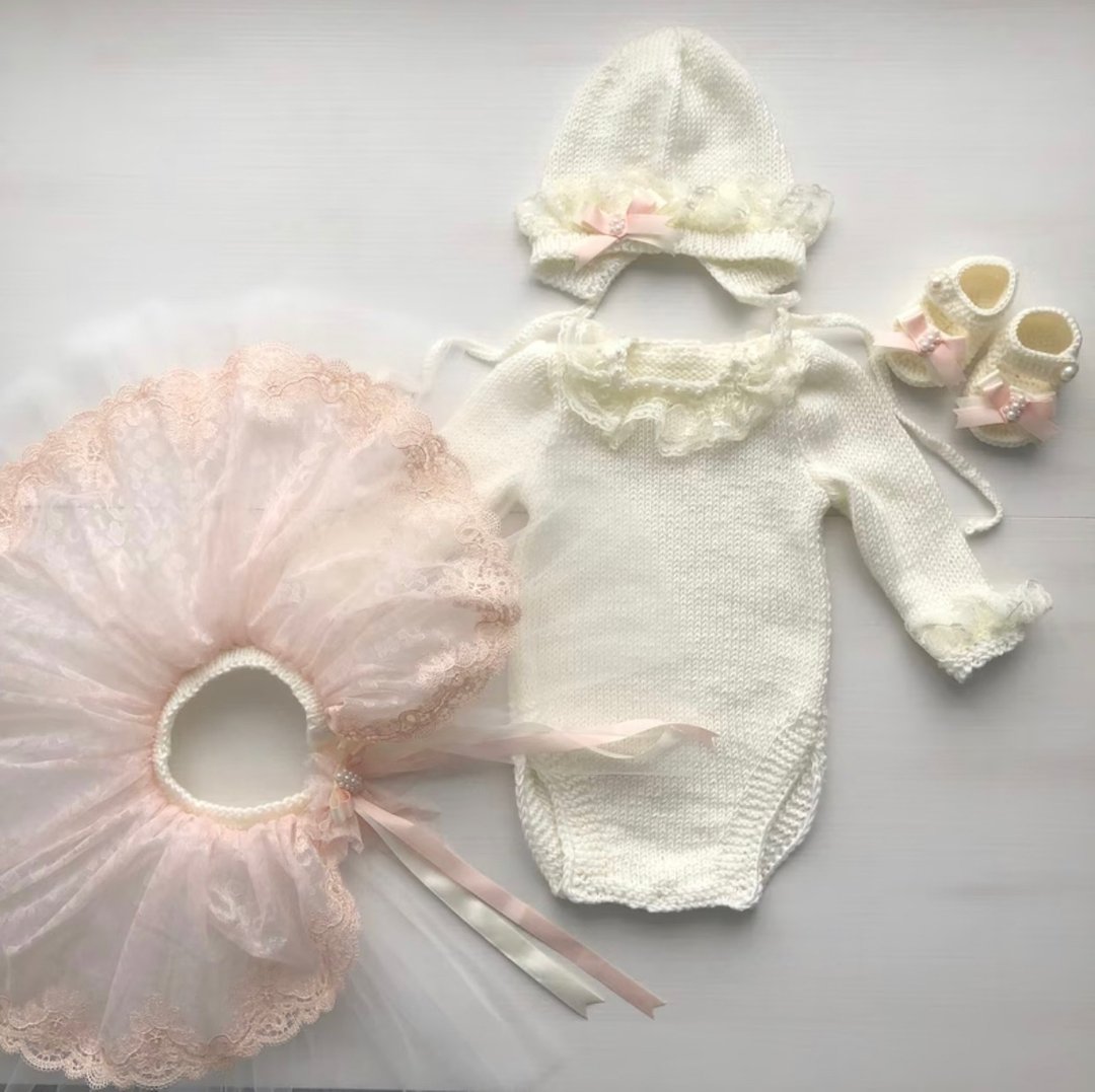 Hand knit ivory outfit for baby girl: romper, tutu skirt, hat, booties. - 包屁衣/连体衣 - 其他材质 