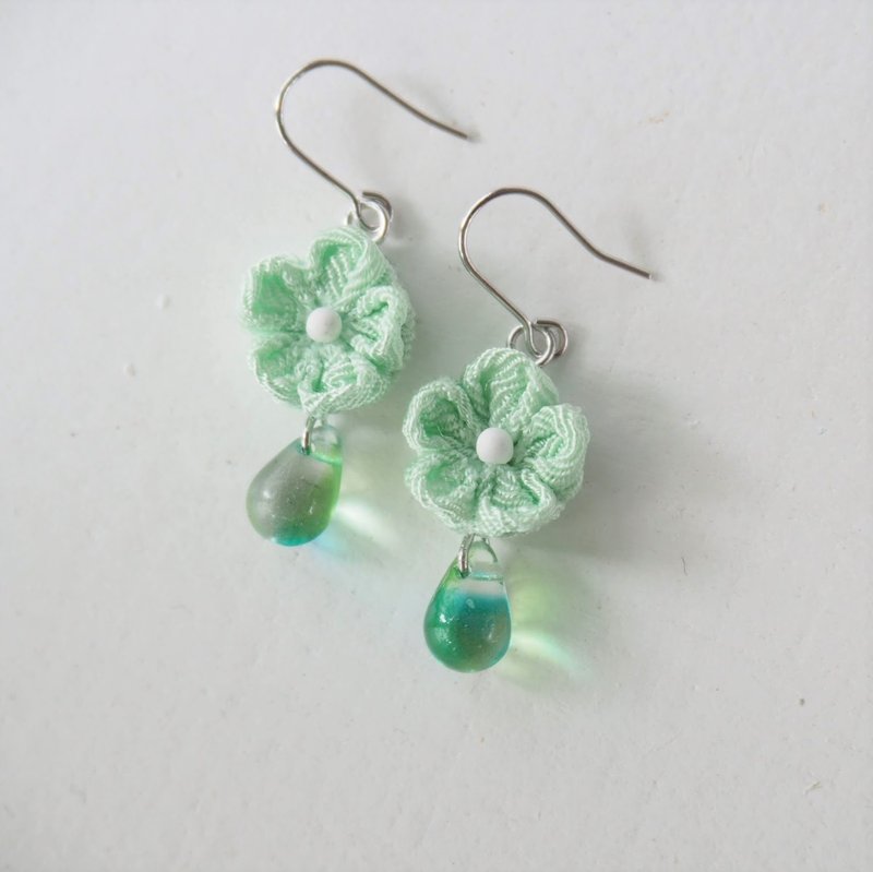 【清透花漾】清凉薄荷绿水滴玻璃珠定制耳环耳夹 14kgf 925 - 耳环/耳夹 - 玻璃 绿色