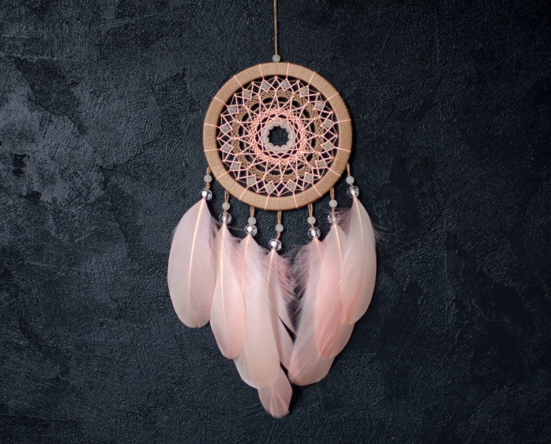 Blush dream catcher |  Small pink dream catcher for girl | ตาข่ายดักฝันสีชมพู - 墙贴/壁贴 - 绣线 粉红色