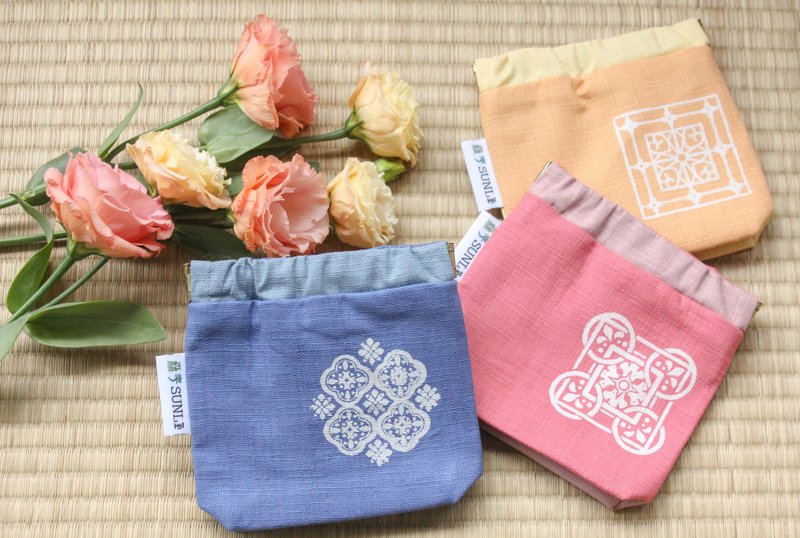 【昔日台湾】弹簧口金收纳包/零钱包/口罩收纳/卫生棉 - 皮夹/钱包 - 棉．麻 多色