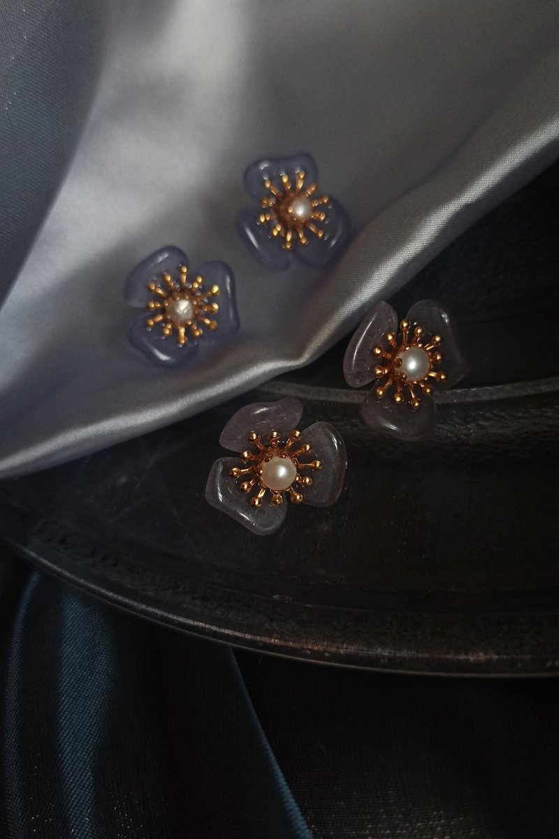 淡水珍珠三瓣花耳环  蓝/灰 - 耳环/耳夹 - 珍珠 多色