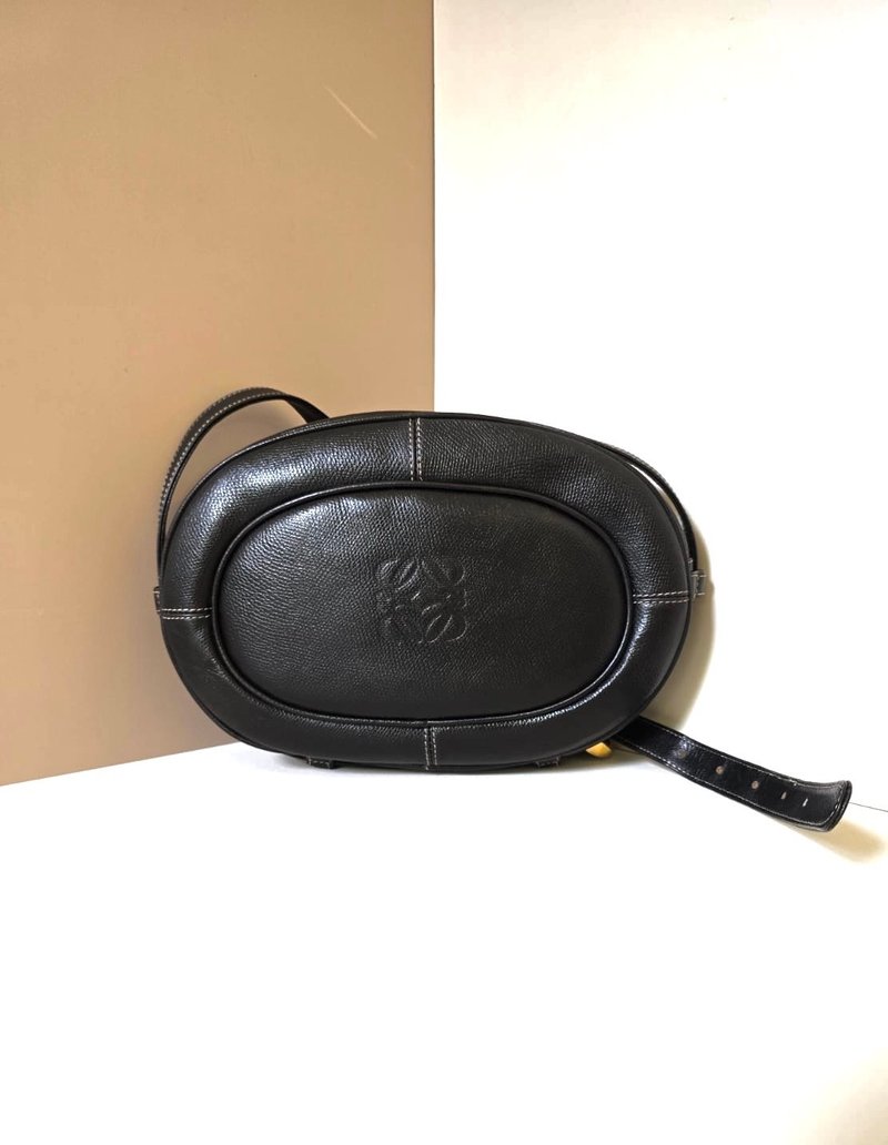 绝版中古包 Loewe古董圆饼包 侧背包 斜背包 皮革包 单肩包 二手 - 侧背包/斜挎包 - 真皮 黑色