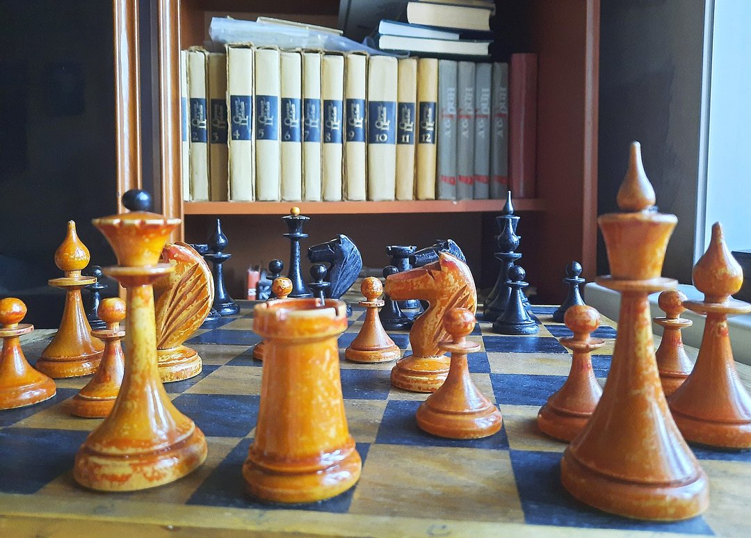 1957 年莫尔多瓦苏联国际象棋套装复古 – 旧俄罗斯木制国际象棋套装 1950 年代 - 桌游/玩具 - 木头 