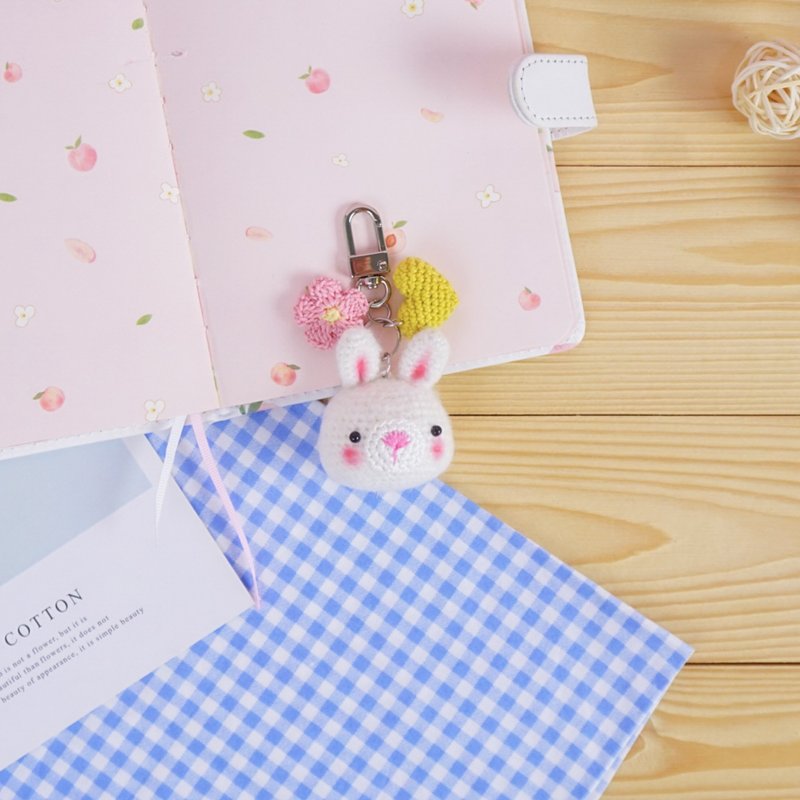 小白兔钥匙扣钩针娃娃手工礼品 - 钥匙链/钥匙包 - 棉．麻 白色