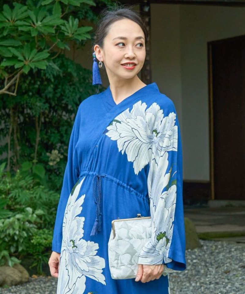 日式图腾口金手拿两用肩包 - 侧背包/斜挎包 - 棉．麻 