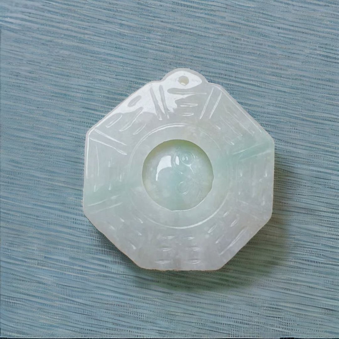 【挡煞·避邪】飘绿翡翠八卦项链 | 天然缅甸玉A货翡翠 | 送礼 - 项链 - 玉石 绿色