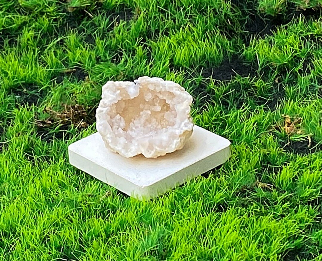 能量招财玛瑙小白晶洞 疗愈 开运 净化 原矿 圣诞礼物 交换礼物 - 摆饰 - 水晶 白色