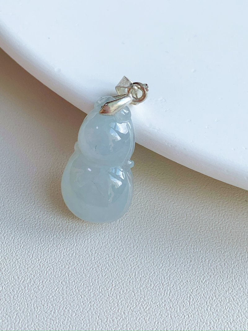 天然缅甸翡翠A玉白冰壶芦吊坠 - 项链 - 宝石 多色