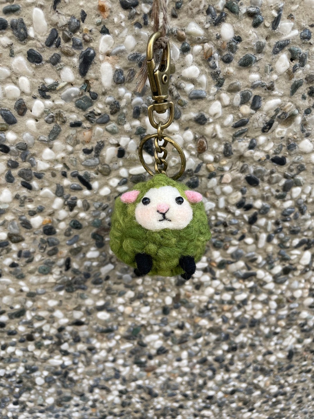 芥末绿 小羊 吊饰 圣诞礼物 - 钥匙链/钥匙包 - 羊毛 
