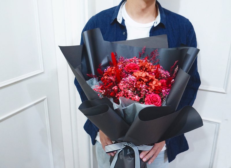 麋花Amor Floral-告白成功大花束(A款) / 生日花束韩式花束干燥花 - 胸花/手腕花 - 植物．花 红色