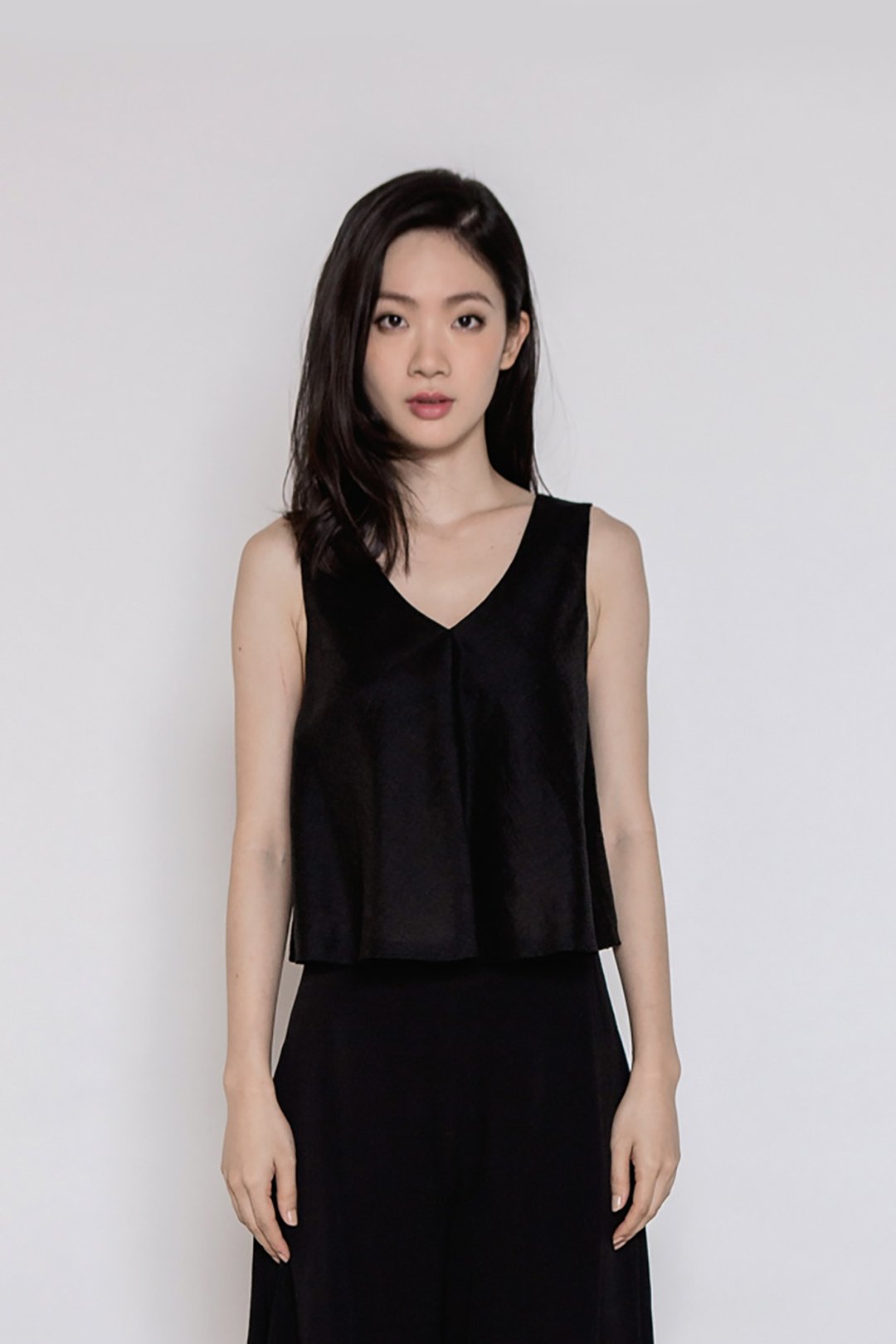 漫舞时光摇曳V领背心 Slow Dance V neck Tank Top - 女装背心 - 其他人造纤维 黑色