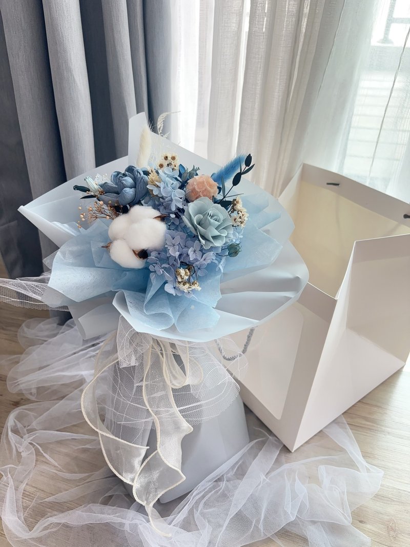 疗愈天使蓝 永生玫瑰网纱花束 生日花束 母亲节花束 毕业花束 - 干燥花/捧花 - 植物．花 蓝色