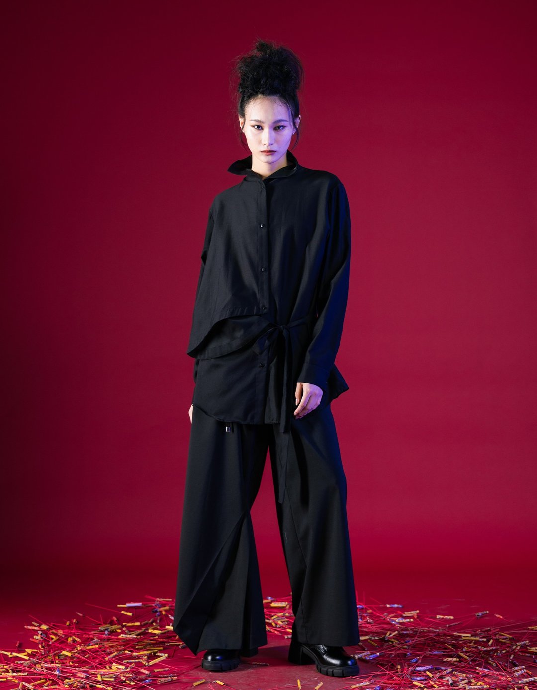 立领不对称解构衬衫 - 女装衬衫 - 棉．麻 黑色