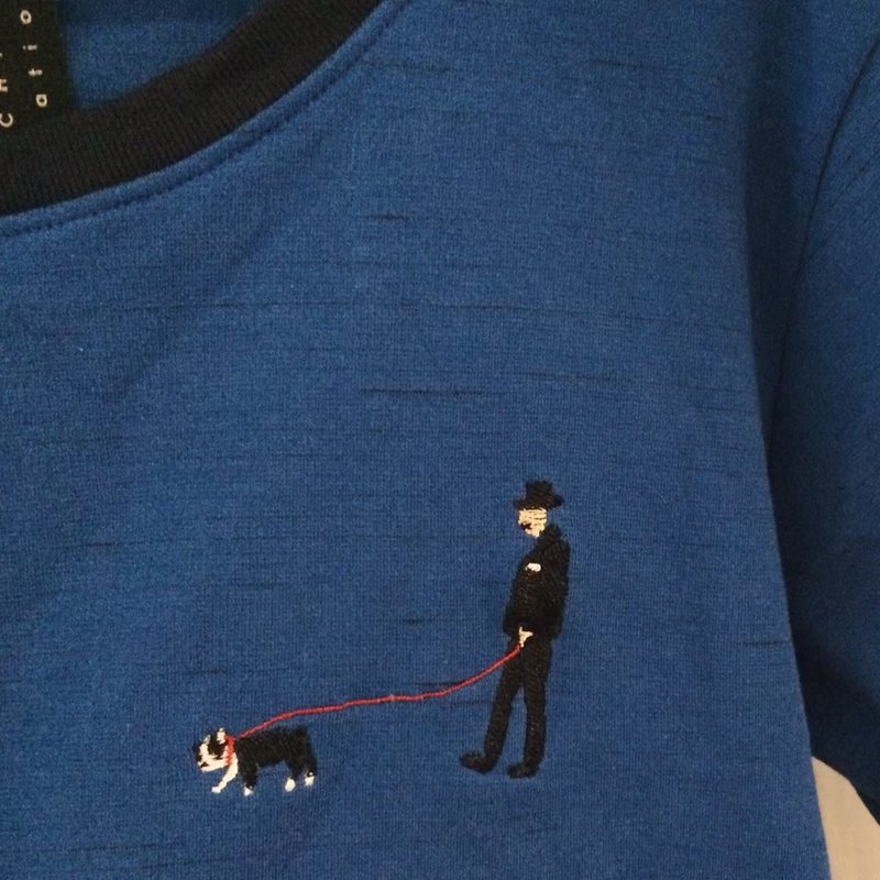 法国斗牛犬与绅士刺绣 / 蓝色 // 短袖上衣 T 恤 - 女装 T 恤 - 棉 蓝色