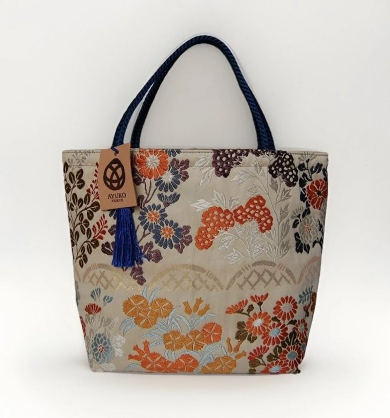 独一无二100%丝质和服袋带托特包 | 手工刺绣 | 日本艺术手提包 - 手提包/手提袋 - 丝．绢 卡其色