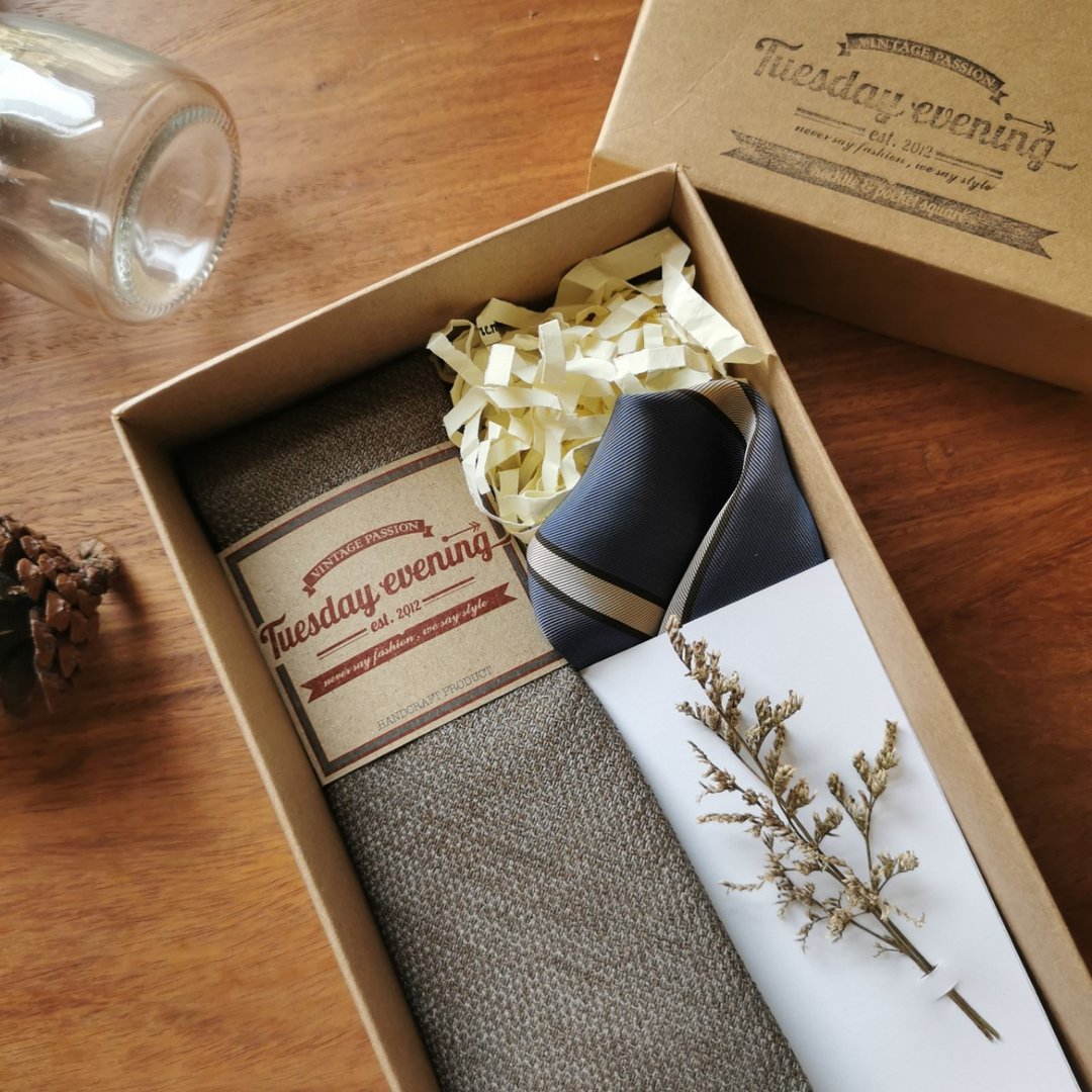 Gift Set - Necktie Another Brown with Blue stripe pocket square - 领带/领带夹 - 棉．麻 