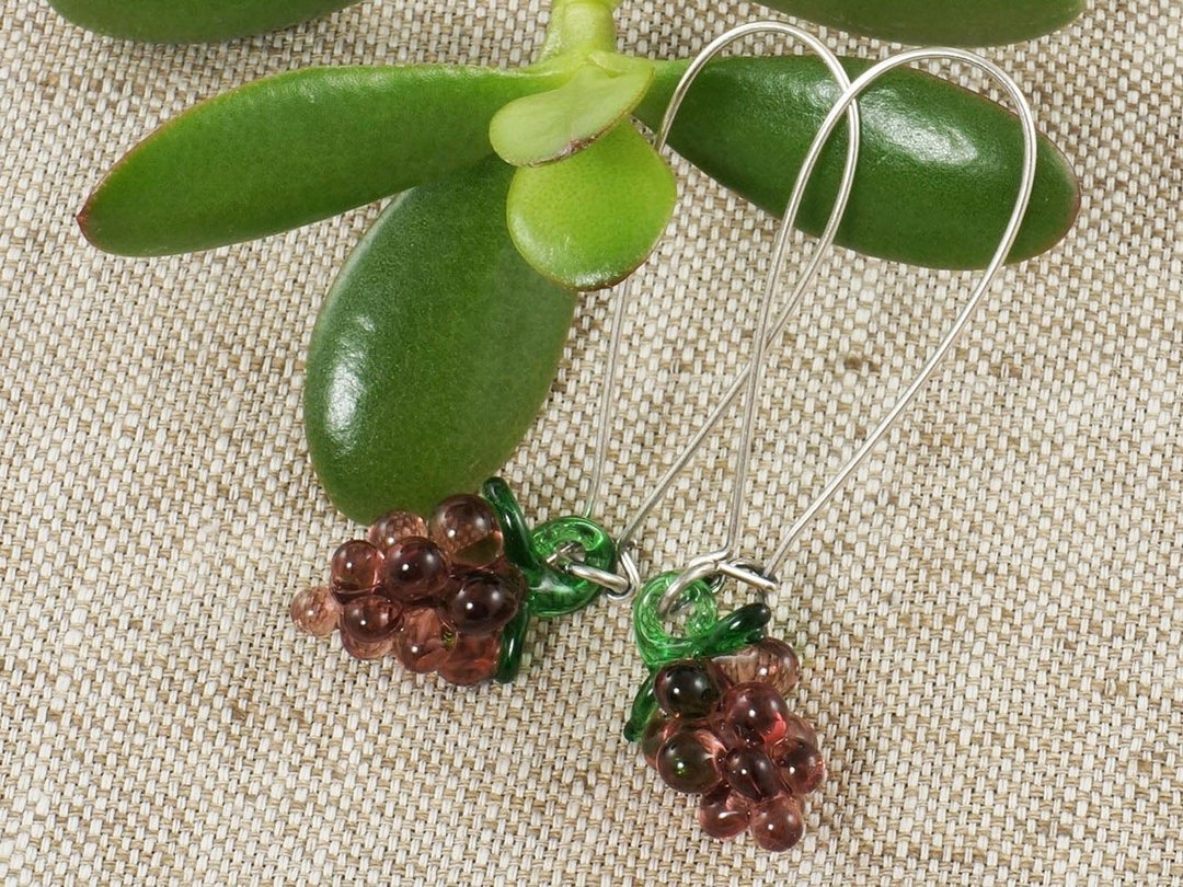 Purple Grapes Earrings Lampwork Glass Earrings Long Fruit Berry Earrings Jewelry - 耳环/耳夹 - 玻璃 紫色