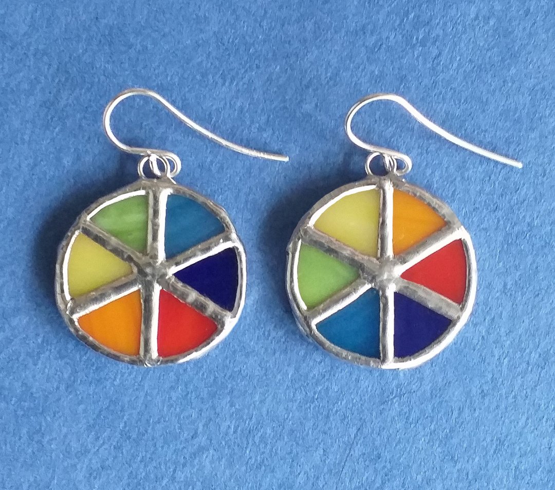 Circle stained glass earrings Rainbow earrings - 耳环/耳夹 - 玻璃 多色