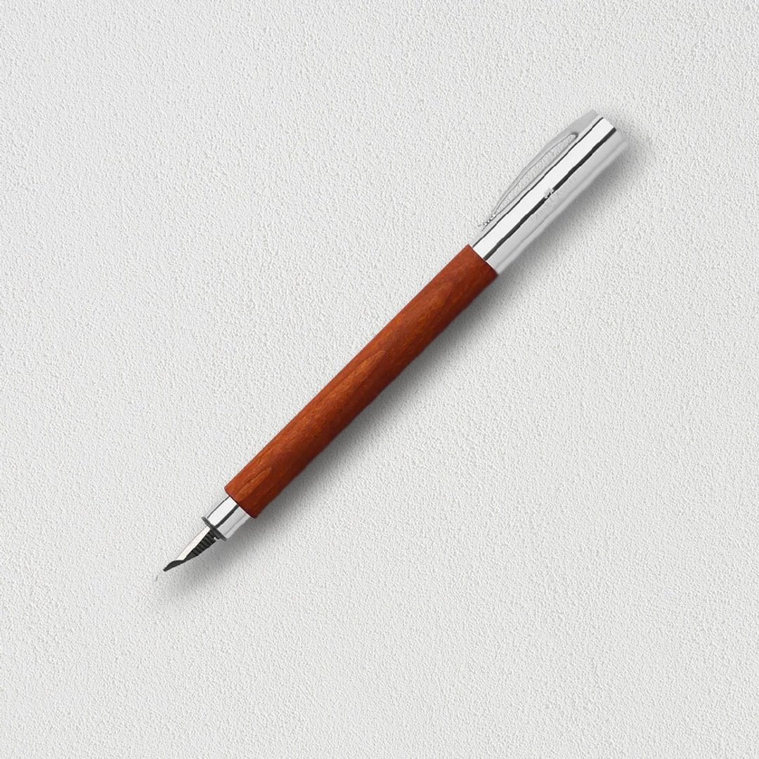【Faber-Castell】成吉思汗AMBITION天然梨木钢笔-M尖 免费刻字 - 钢笔 - 木头 咖啡色