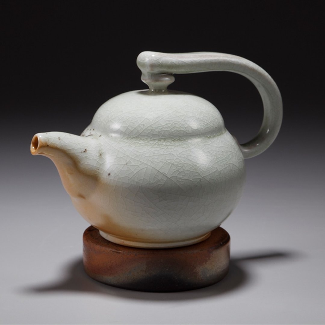 流光隐隐 青瓷柴烧倒流壶 - 茶具/茶杯 - 陶 白色