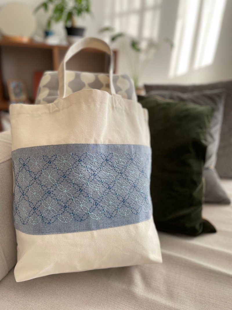 刺绣手提包，帆布，海军蓝，带褶边，花痴图案，格纹，浅蓝色，刺绣，大容量，单肩包，A4尺寸，购物袋，妈妈包 - 手提包/手提袋 - 棉．麻 蓝色