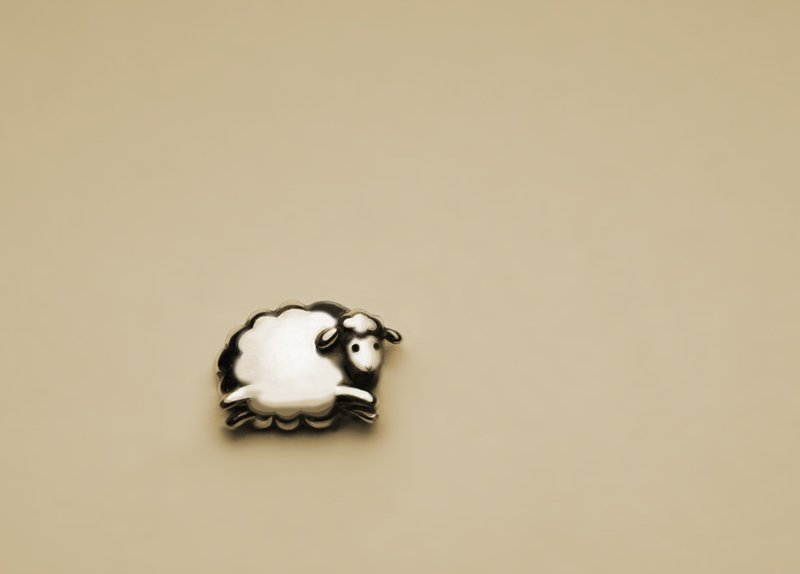 小绵羊耳环(单支/一对/可改耳夹式) - 耳环/耳夹 - 其他金属 银色