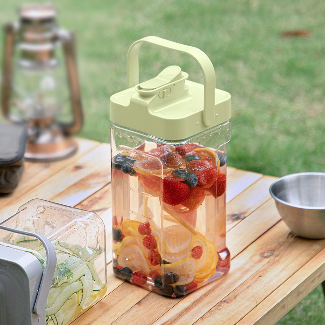日本霜山 按压式户外用大容量冷水壶(附滤嘴)-3.5L-多色可选 - 水瓶/水壶 - 塑料 透明