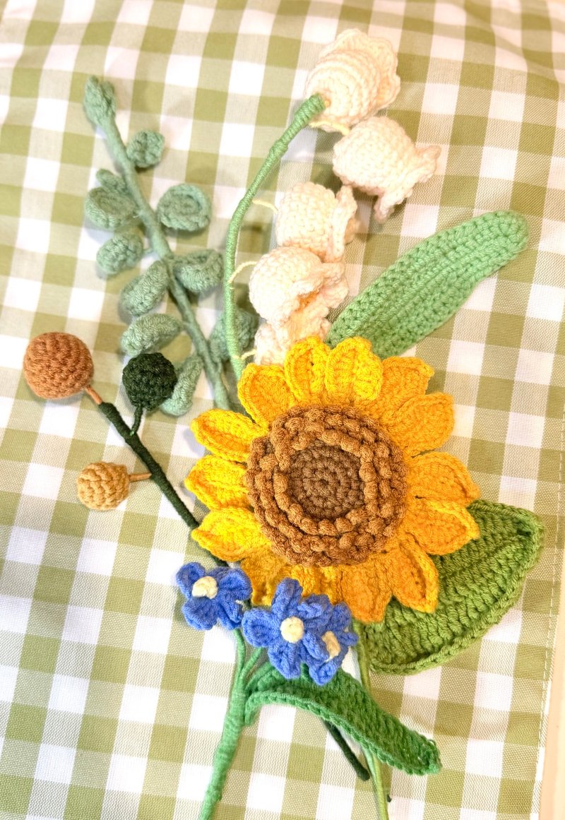 钩织优雅风向日葵花束 花瓶 摆设 花球 家居装饰  可客制各种 - 摆饰 - 棉．麻 多色