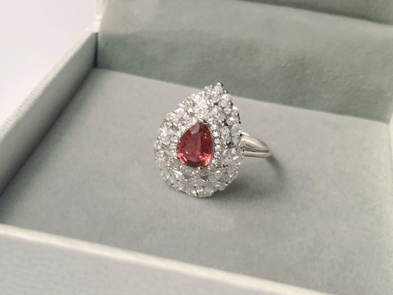 0.92克拉 天然红碧玺 水滴 璀璨 奢华贵气 能量石 - 戒指 - 纯银 