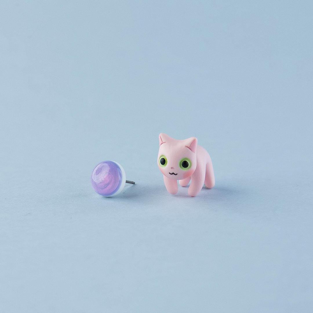 Sphynx Cat - Polymer Clay Earrings, Handmade&Handpaited - 耳环/耳夹 - 粘土 粉红色