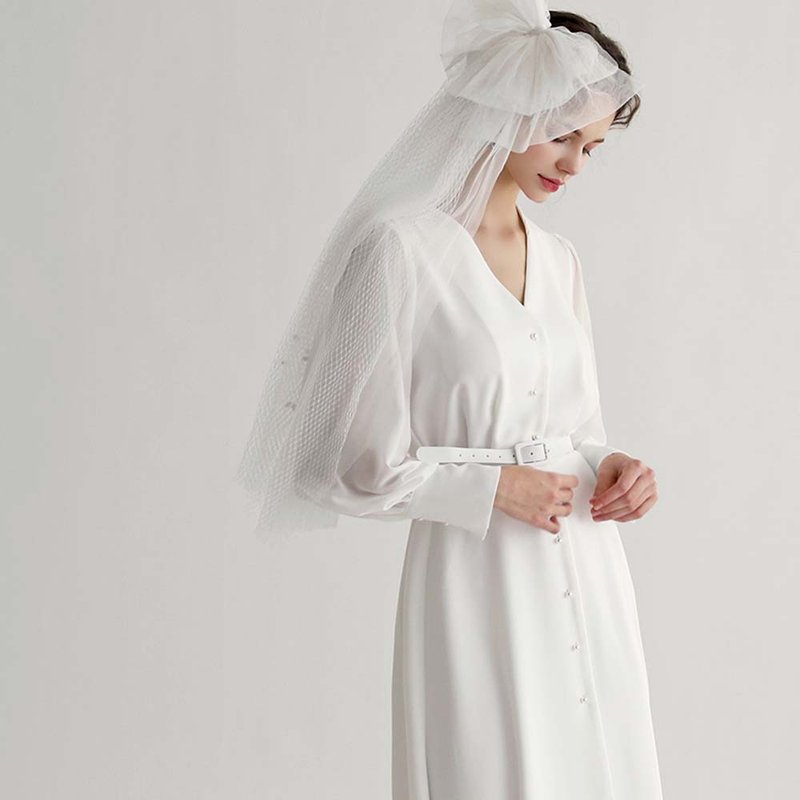 HEZIE韩国制白色缎面轻婚纱 婚礼洋装连身裙(附腰带) - 晚装/礼服 - 聚酯纤维 