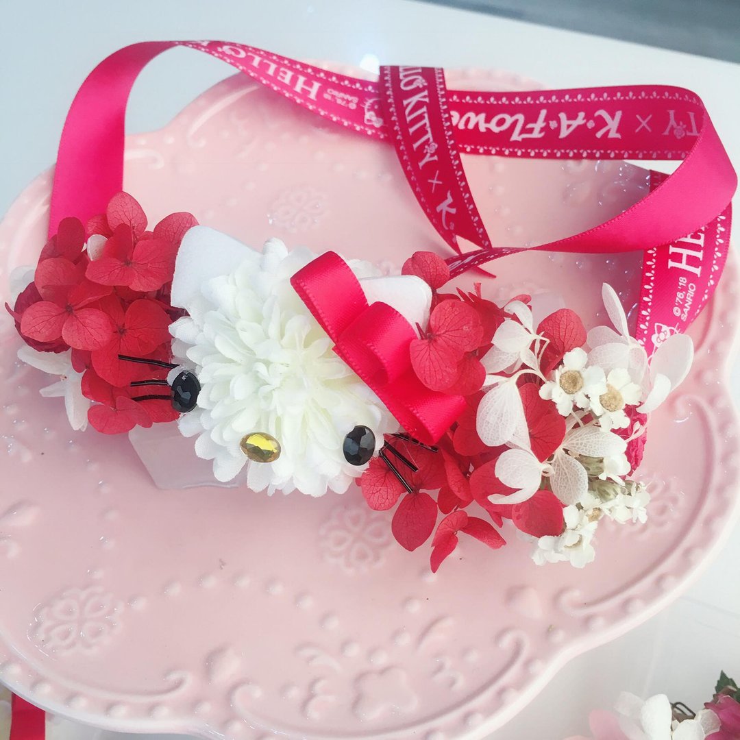 Hello Kitty 永生花冠 - 摆饰 - 植物．花 红色